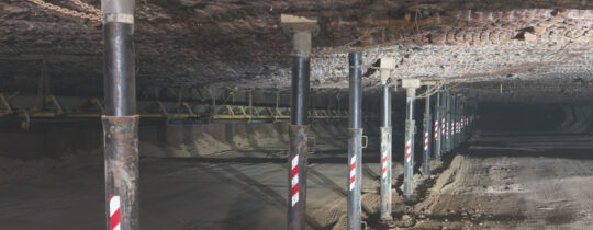 Strata rocprop roof support1120x440