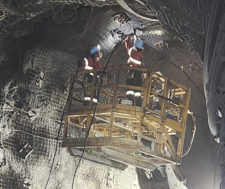 Strata communication systems560