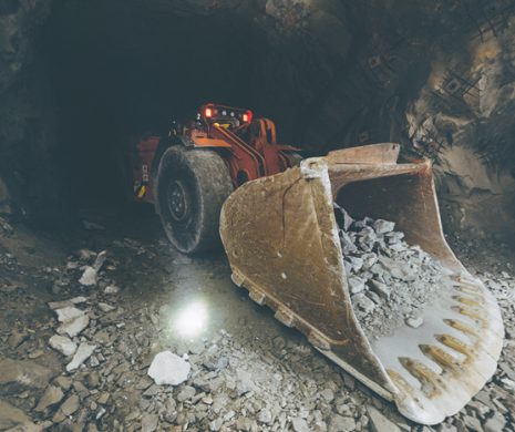 Stratahubs machine digitalization